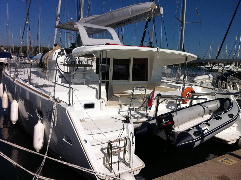 Lagoon 400 S2  / Evelina